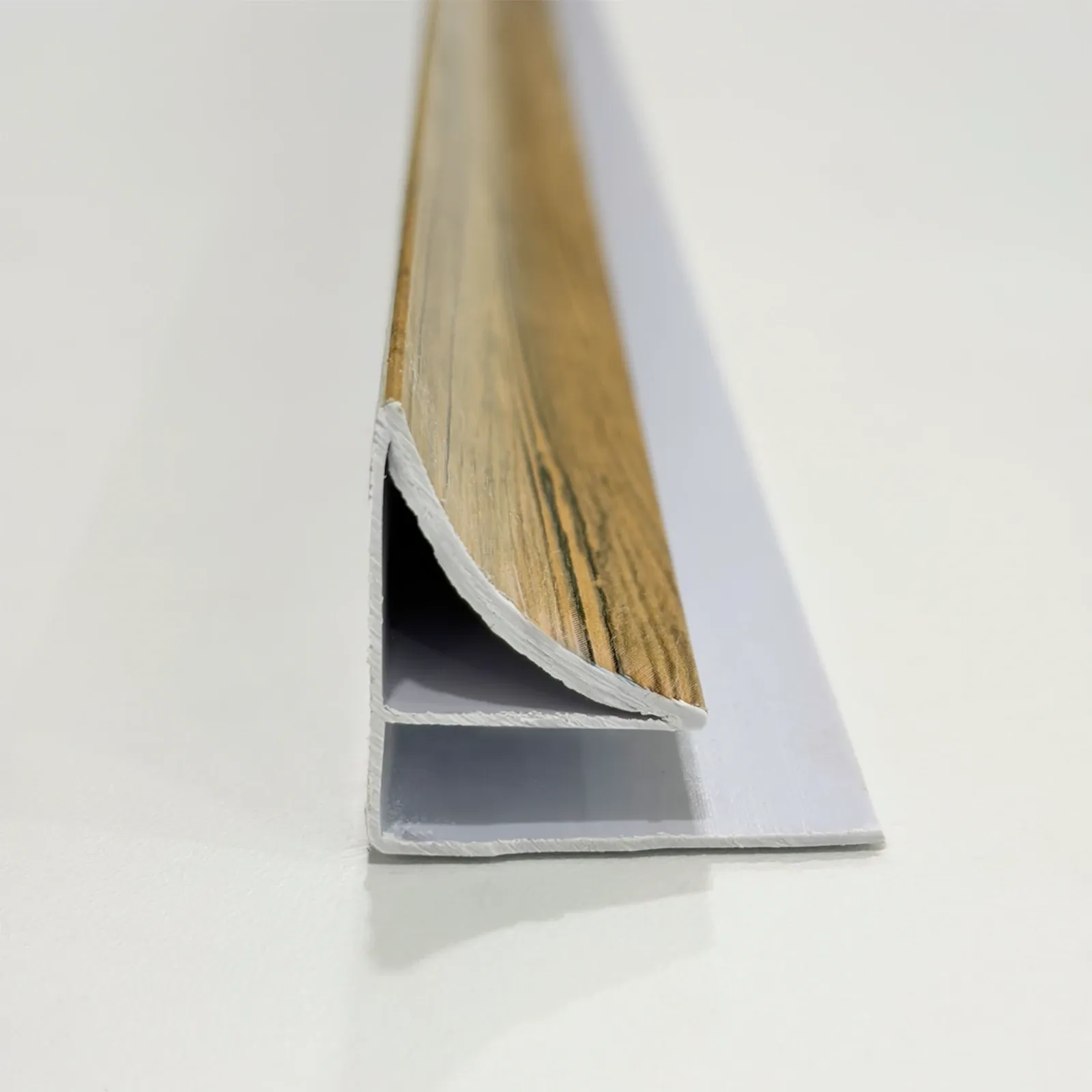Esquinero interior — Oyamel Natural