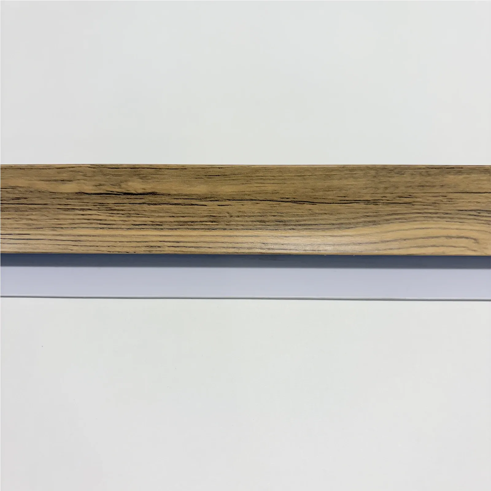 Esquinero interior — Oyamel Natural