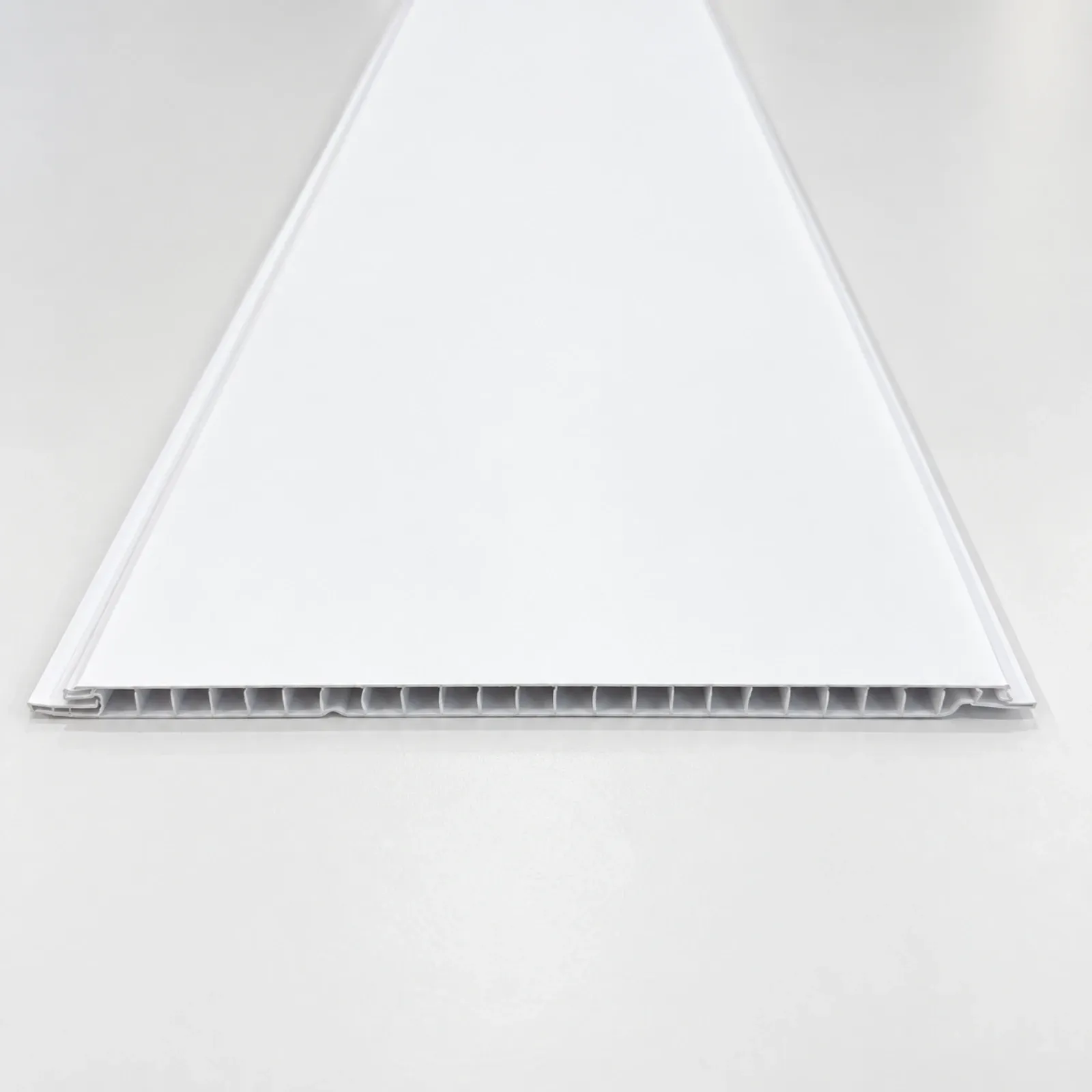 Laminado de PVC tipo madera — Blanco Mate