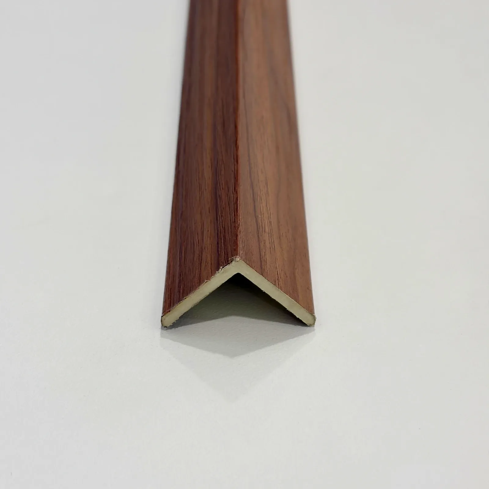 Angulo para lambrin interior WPC 2.90m — Parota Natural